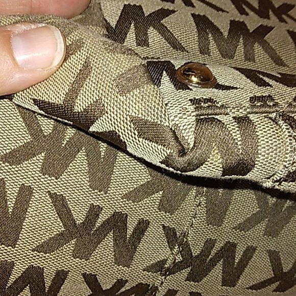 (1473) MICHAELΒ KORS LARGE BROWN MONOGRAM CANVAS TOTE π₯ - Picture 15 of 16